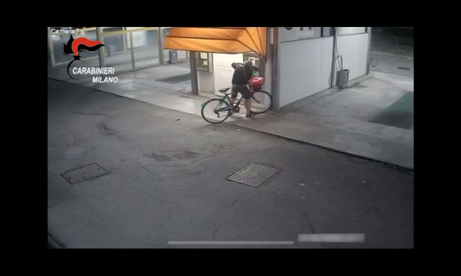 Tenta di svaligiare un autolavaggio: arrestato dai Carabinieri VIDEO