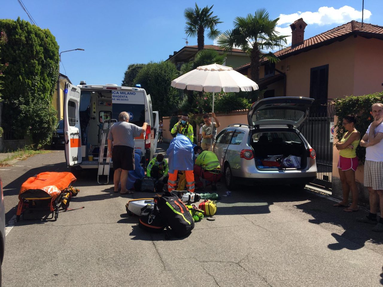 Gravissimo incidente a Corbetta, 50enne muore finendo contro una casa