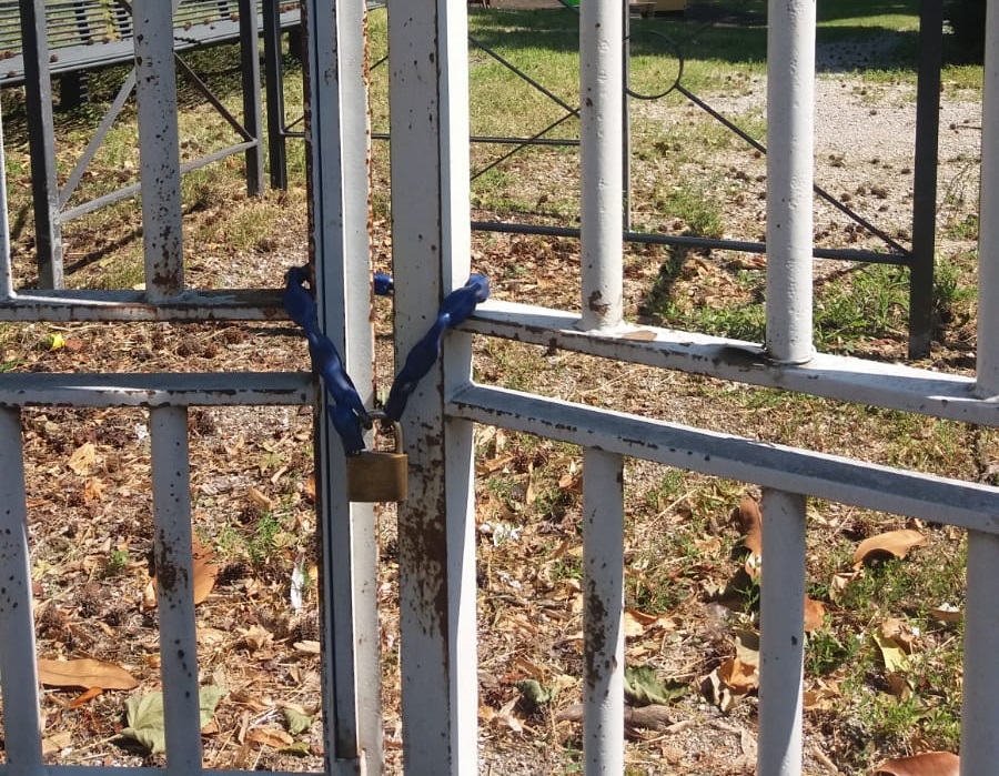 Parchi pubblici chiusi, il sindaco risponde alle critiche