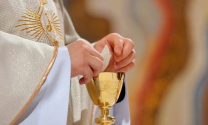 Stop al distanziamento a Messa per chi convive o svolge vita sociale in comune