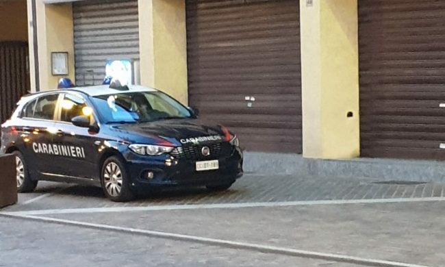 (Ri)tenta la rapina in due negozi: arrestato