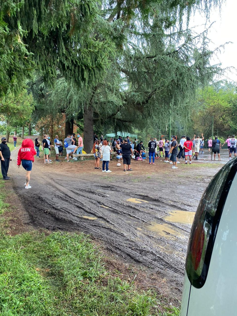 Arrivano i vigili, salta il rave party