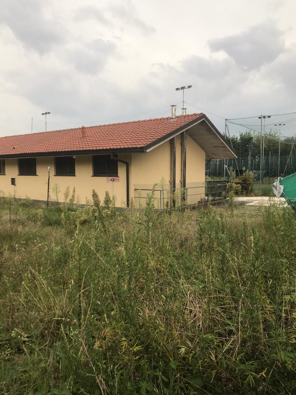 Campetti di via Alfieri abbandonati, è polemica