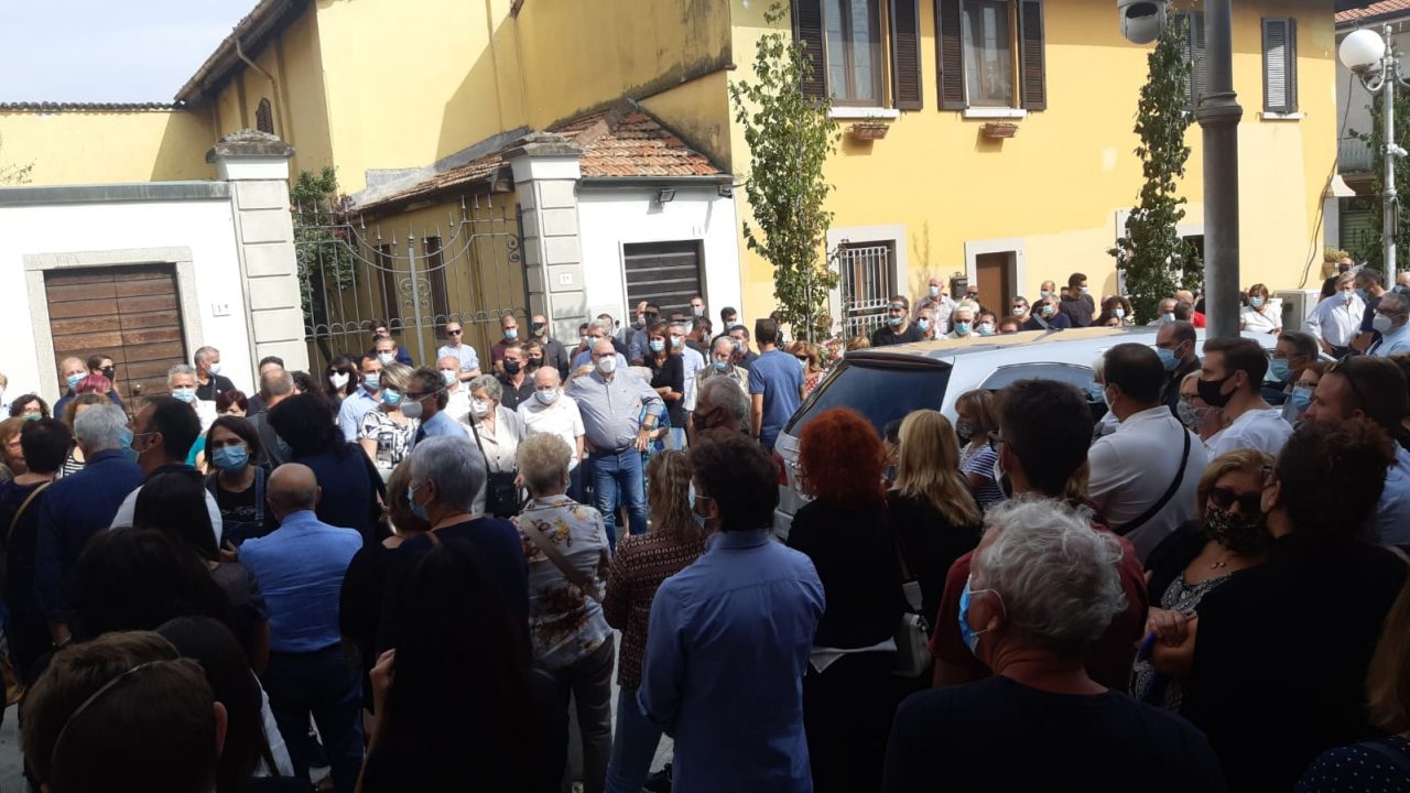 Ultimo abbraccio a Simone, morto dopo 14 anni in stato vegetativo