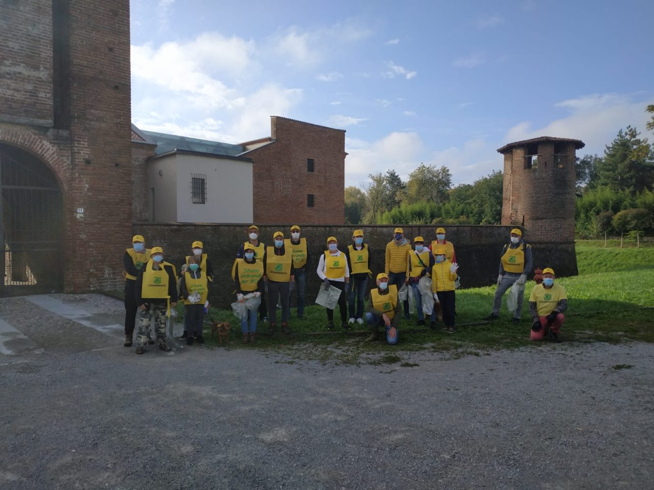 Volontari in azione per pulire Legnano con Legambiente