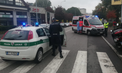 Incidente auto moto, arriva l'automedica