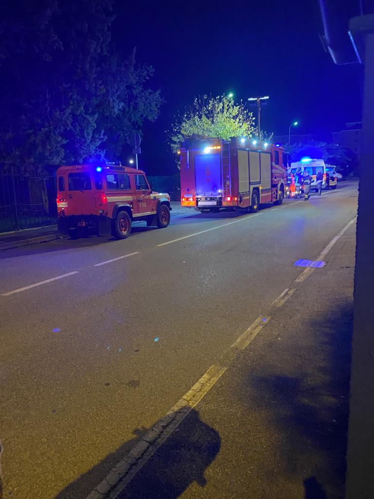 Scontro tra due auto in via Casati: arrivano anche i pompieri