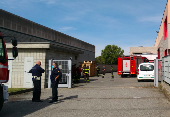 Operaio cade in una botola: elisoccorso lo trasporta in ospedale