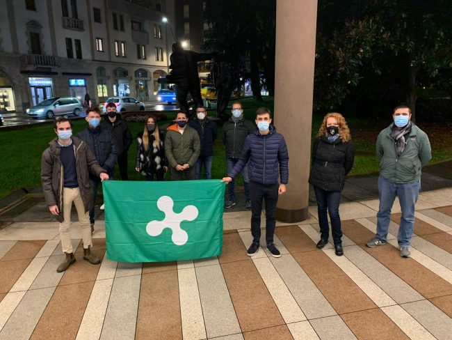 Flash mob della Lega Giovani contro il Dpcm e la chiusura delle attività commerciali