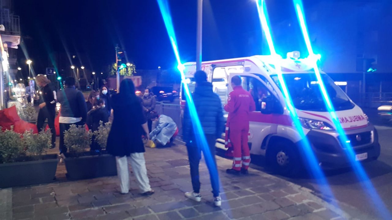 Esplosione in corte sulla Varesina, 11 coinvolti