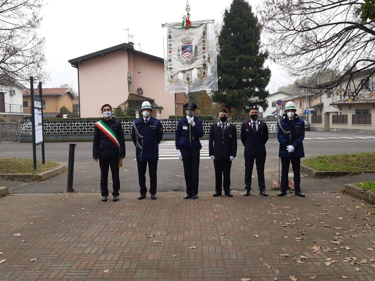Lainate ricorda la fine della Prima Guerra Mondiale e la Festa delle Forze Armate FOTO