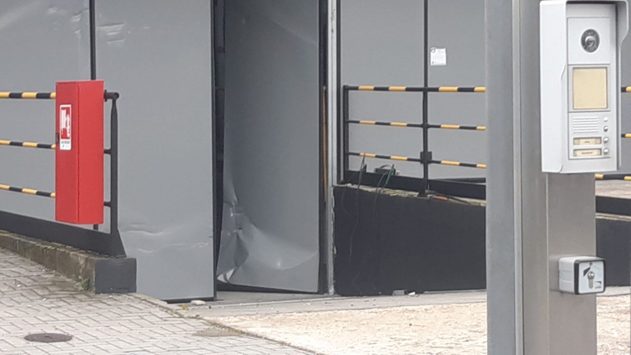 Commando di ladri assalta il Calzaturificio Roveda, speronata l’auto della security