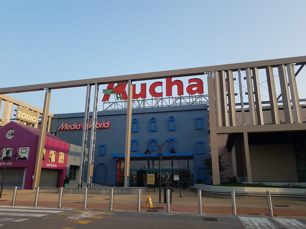 Ex Auchan di Rescaldina: da mercoledì arriva Conad