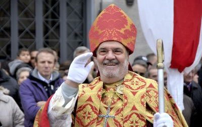 Tutta Rho dice addio a Giuliano Marazzi, era «Papa Urbano» nella sfilata del Palio