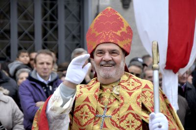 Tutta Rho dice addio a  Giuliano Marazzi, era «Papa Urbano» nella sfilata del Palio