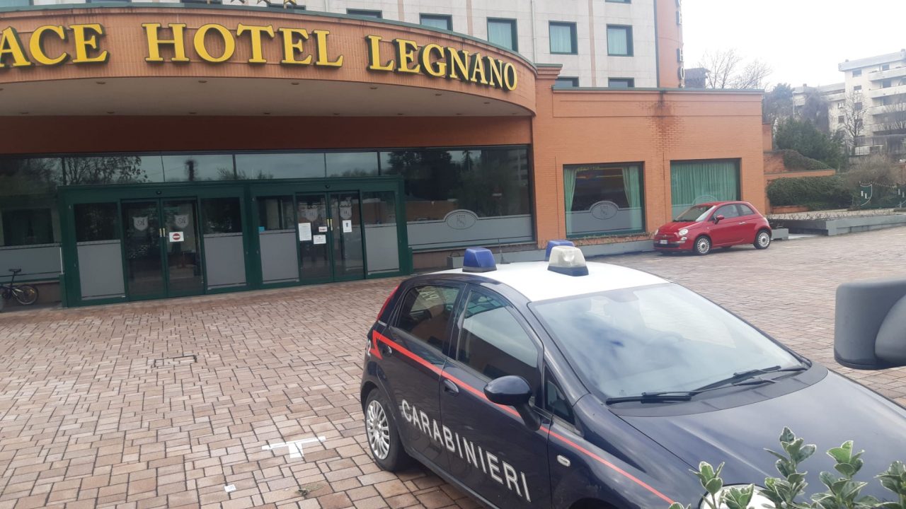 Donna trovata morta in hotel