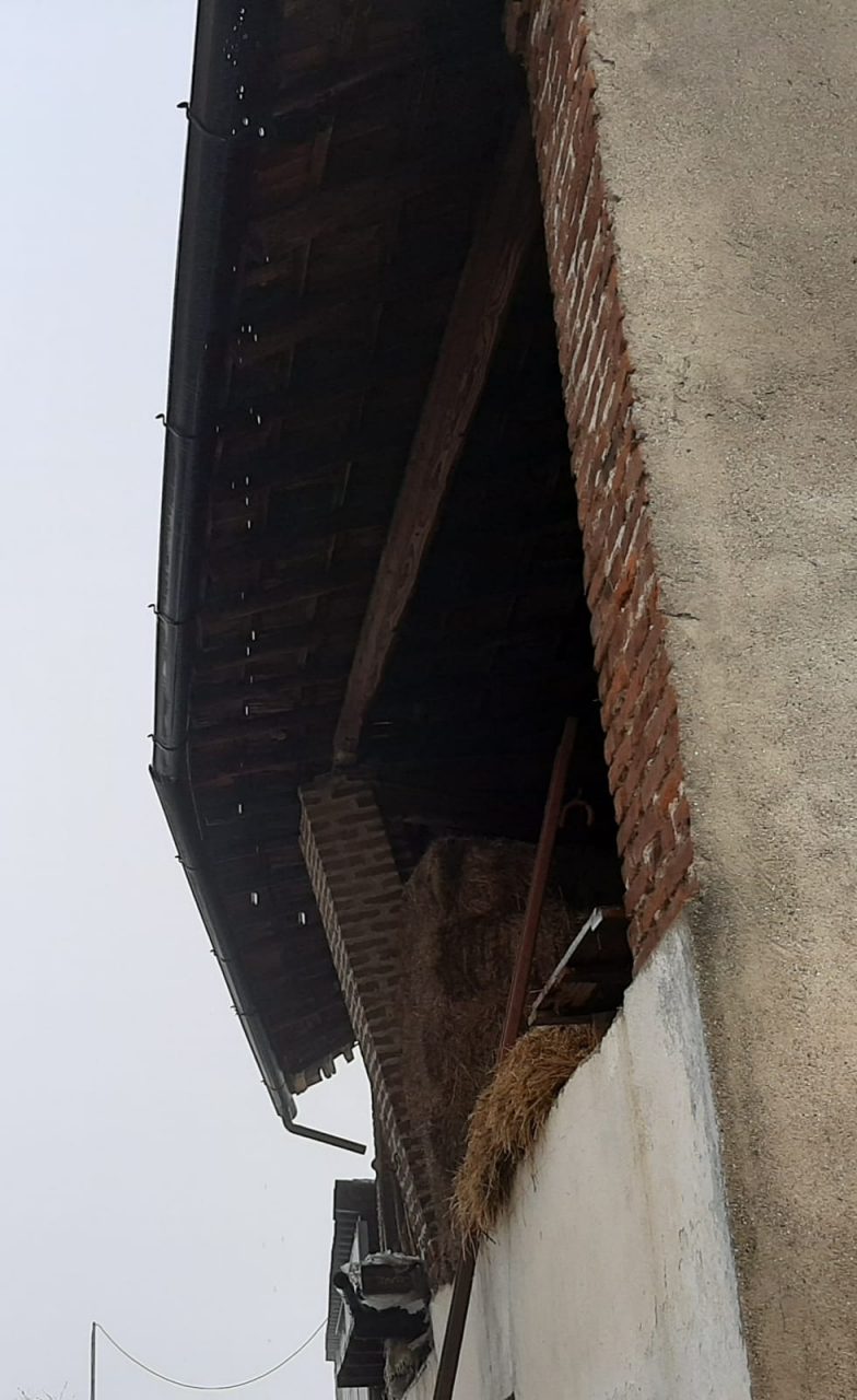 Cuggiono, cascinale pericolante
