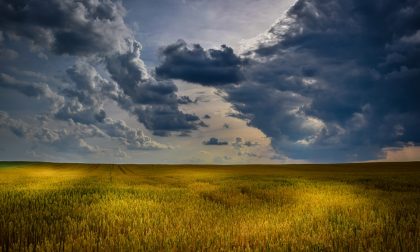 In arrivo una debole (e veloce) perturbazione, poi torna il sole | Meteo weekend