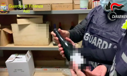 Scoperte 54mila bottiglie di vino pregiato contraffatto per un valore di quai 1 milione di euro VIDEO