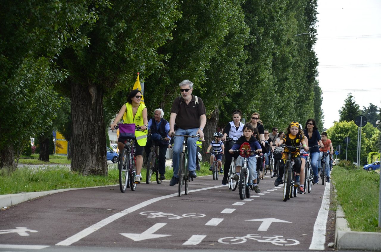 Torna il verde pulito con la pulizia delle piste ciclabili