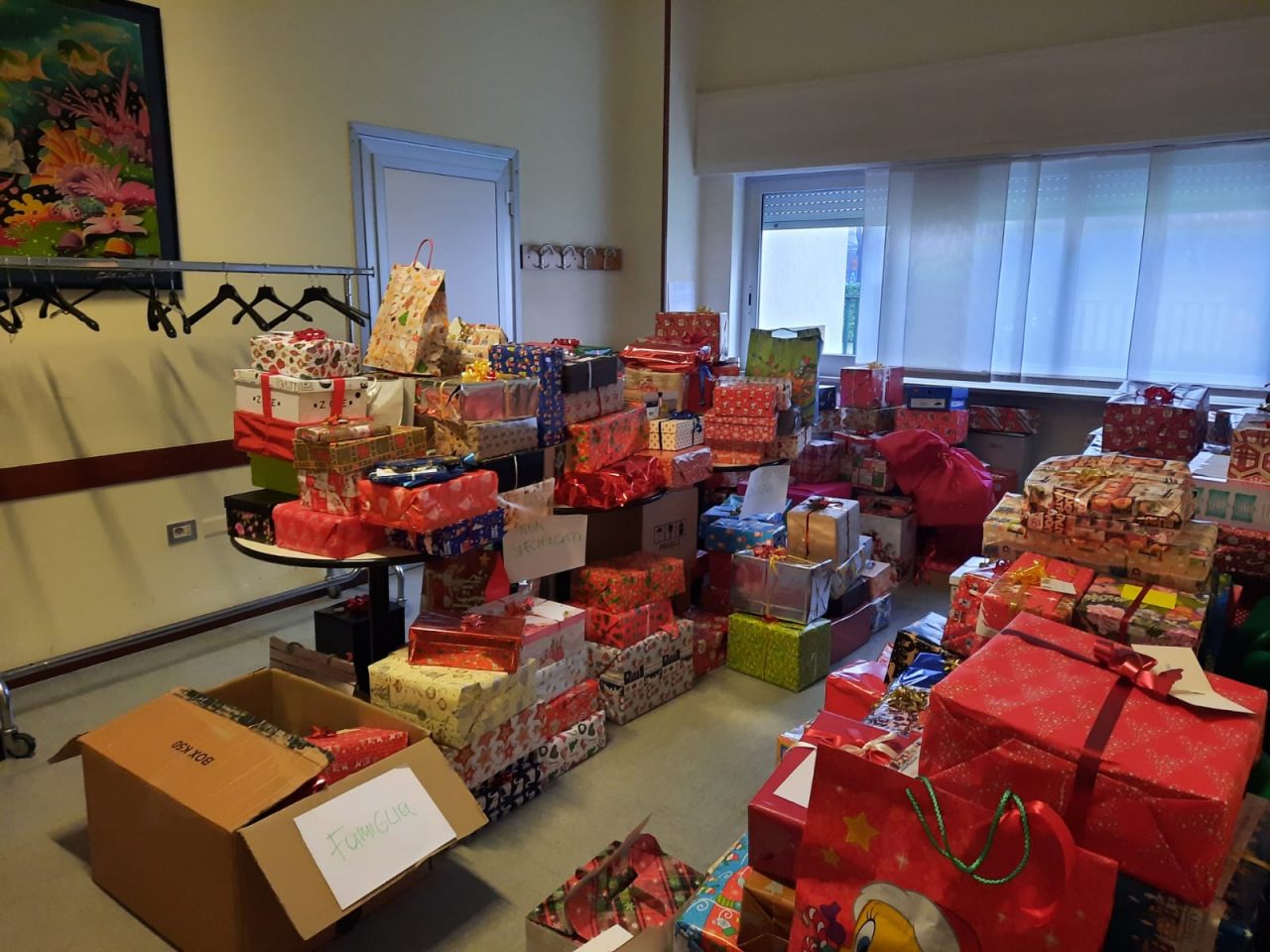 Sono 670 le scatole di Natale arrivate ad Arese
