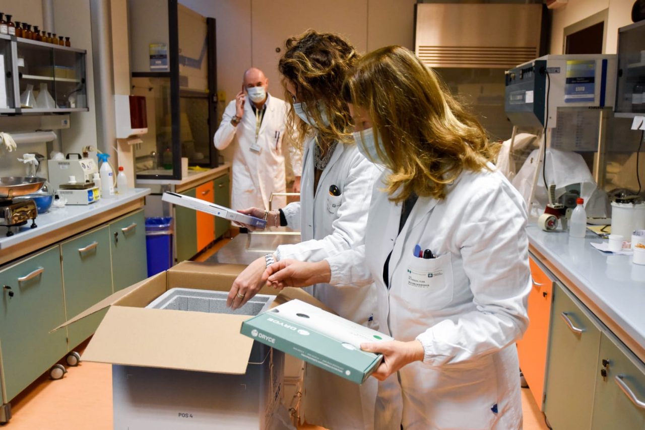 Vaccino anti-Covid: arrivate le prime fiale