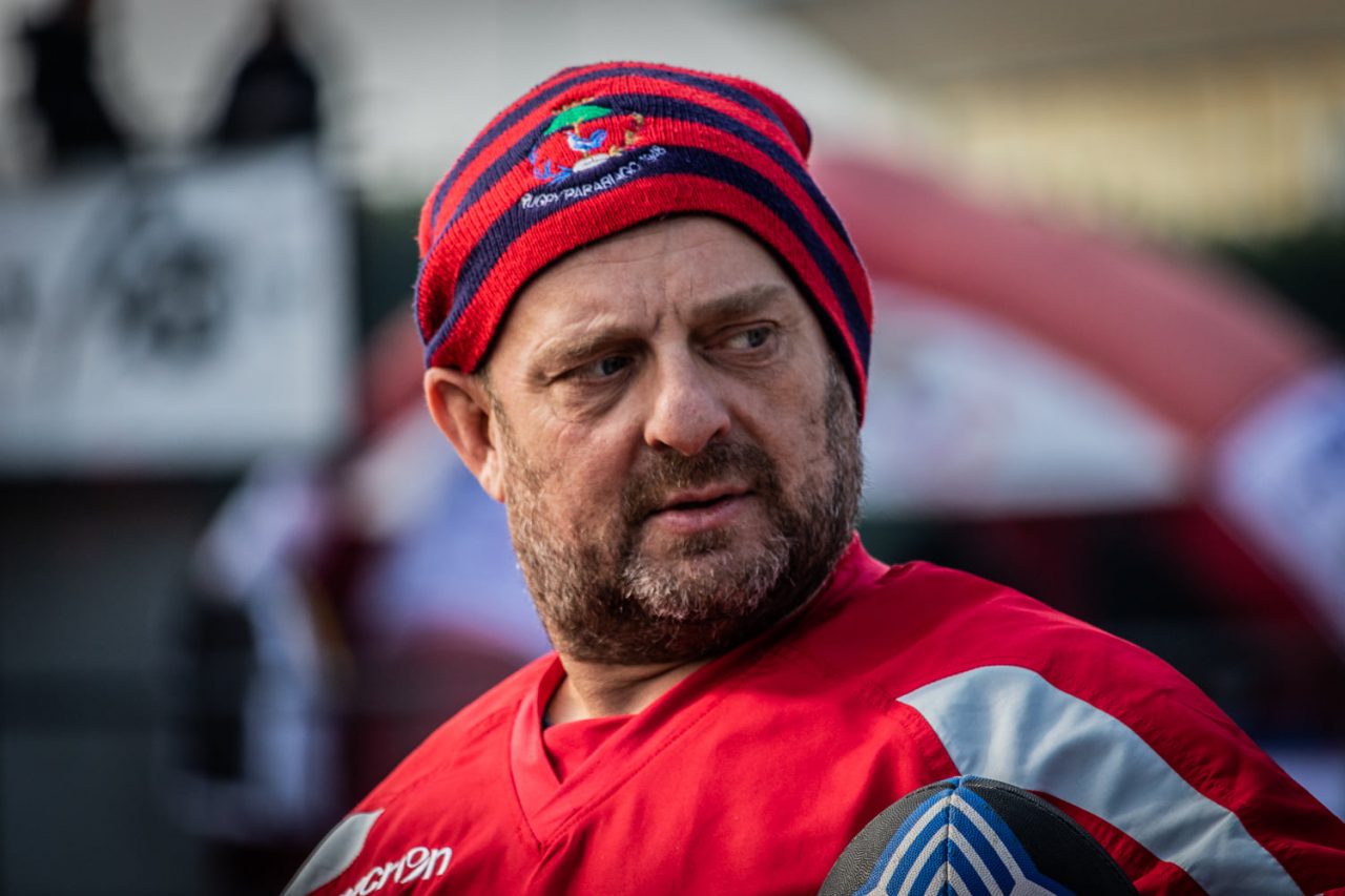Il saluto a Monvi sul campo da rugby
