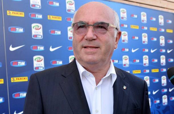 Carlo Tavecchio vince ancora: si voterà online
