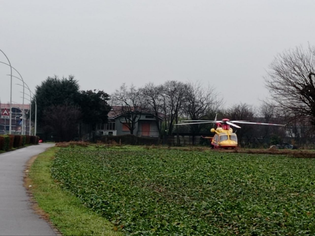 Elisoccorso a Cornaredo per una donna investita
