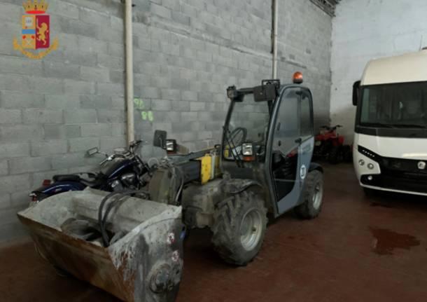 Mezzi agricoli rubati: la Polizia scopre un deposito e denuncia un ricettatore
