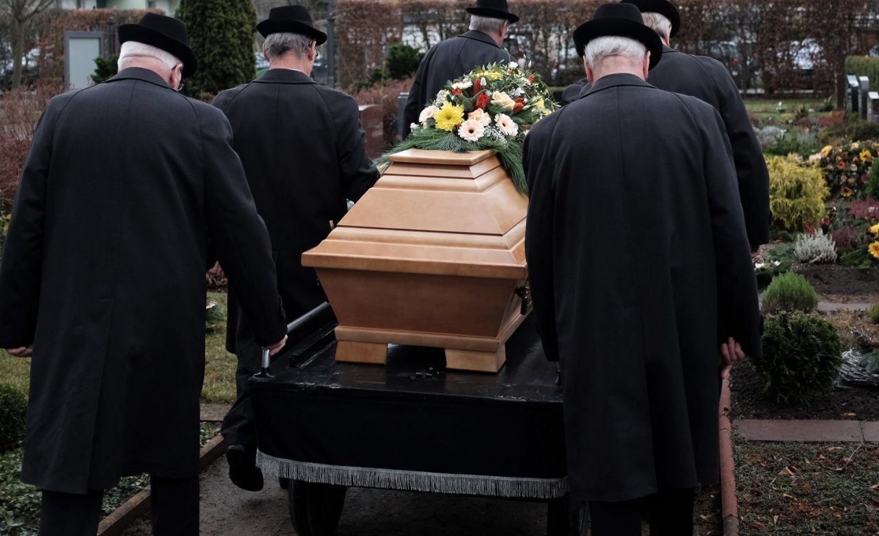 Quasi 400 morti in più nell’anno del Covid