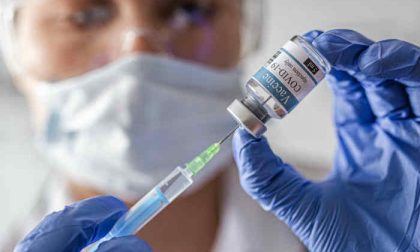 Vaccini anti-Covid: iniziate le somministrazioni ai farmacisti