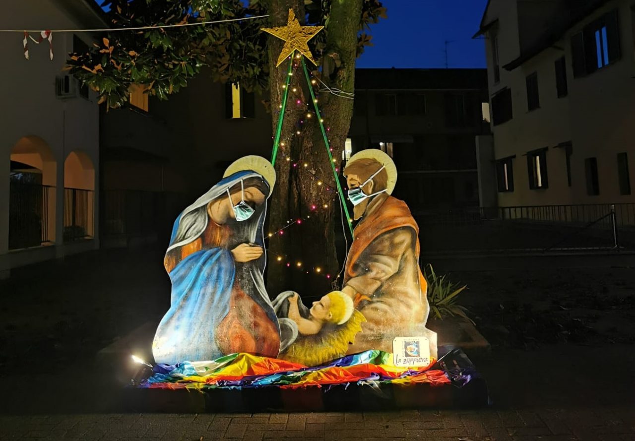 Anche Maria e Giuseppe indossano la mascherina