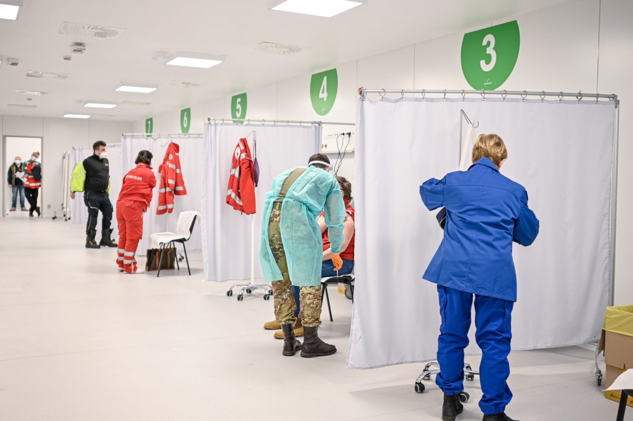 Vaccinazioni anti Covid in Fiera
