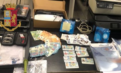 Laboratorio clandestino di documenti falsi per il reddito di cittadinanza