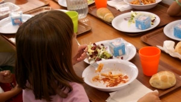 Addetti alla mensa positivi alla SettimoPero Welfood
