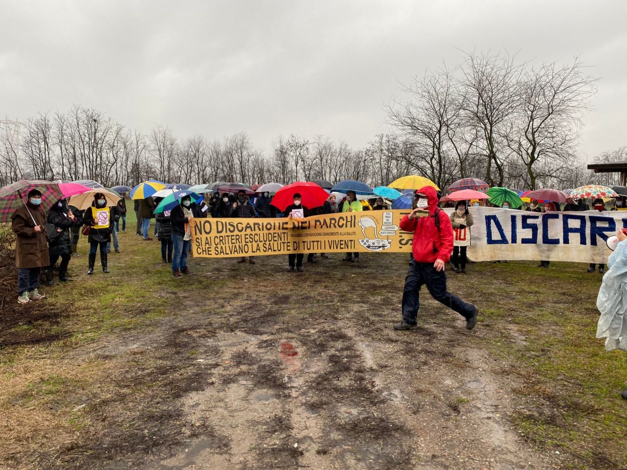 Casorezzo Busto Garolfo, manifestazione No discarica Solter