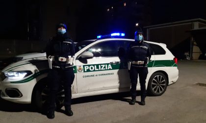 Incendio in casa, donna salvata dalla Polizia Locale