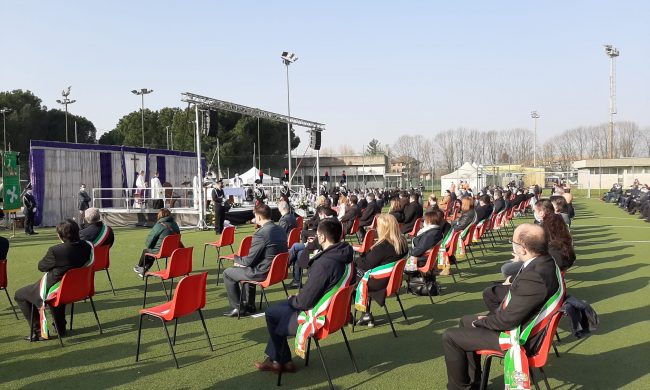 Luca Attanasio: in corso nella “sua” Limbiate i funerali dell’ambasciatore
