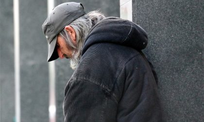 Clochard muore a Milano: aveva mezzi, proprietà e 120mila euro in banca