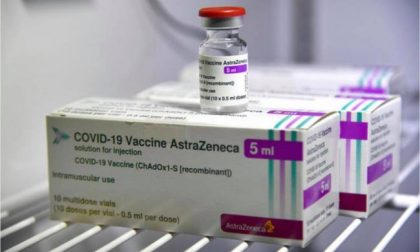 Vaccino AstraZeneca: sospensione precauzionale in tutta Italia