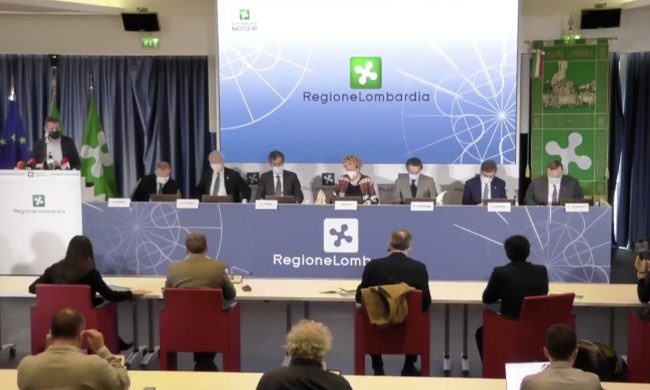 In Lombardia le aziende potranno vaccinare in sede i propri dipendenti grazie ai medici del lavoro