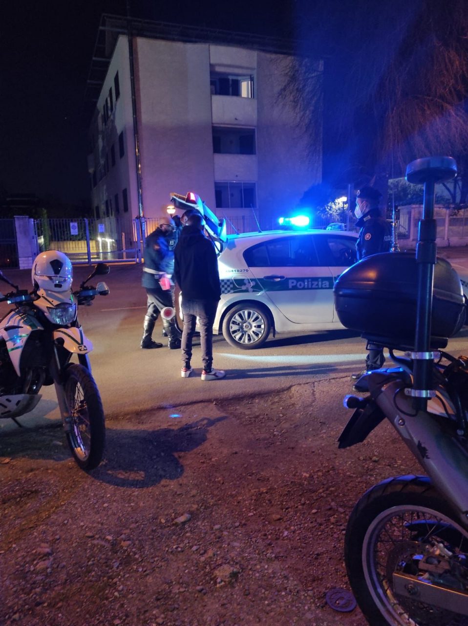 Due pregiudicati corbettesi fermati a Trezzano