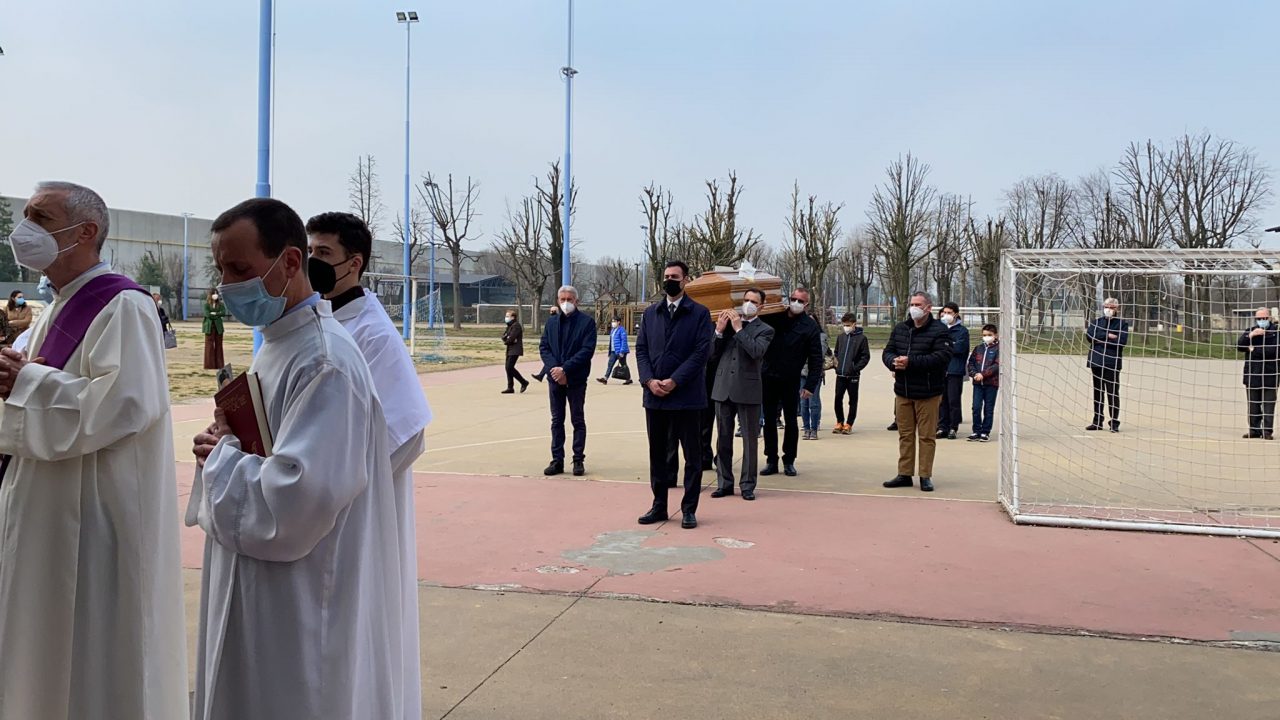 funerale don luca Arese