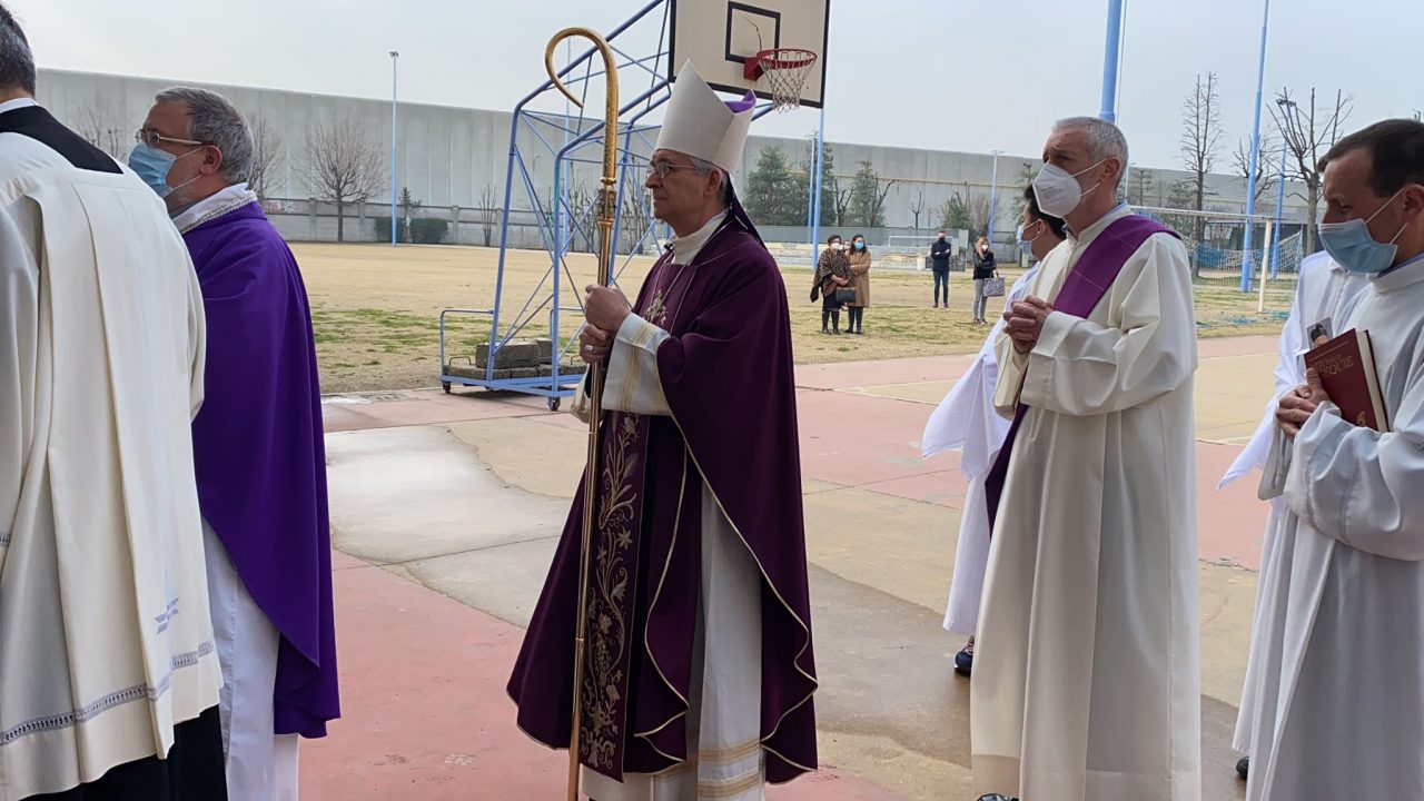 funerale don luca Arese