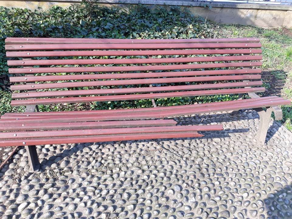 Atto vandalico al parco, lo sfogo dell’assessore