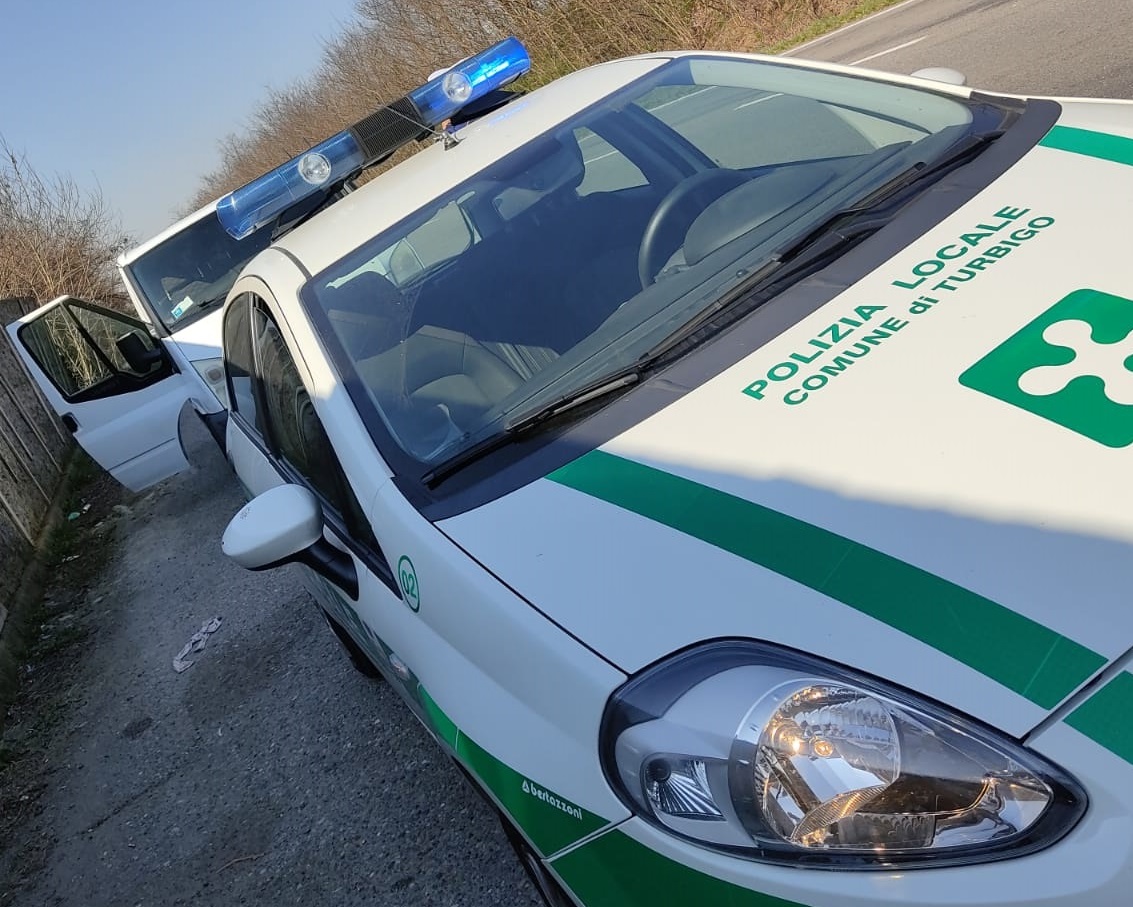Stop ai furgoni irregolari: in azione la Polizia Locale