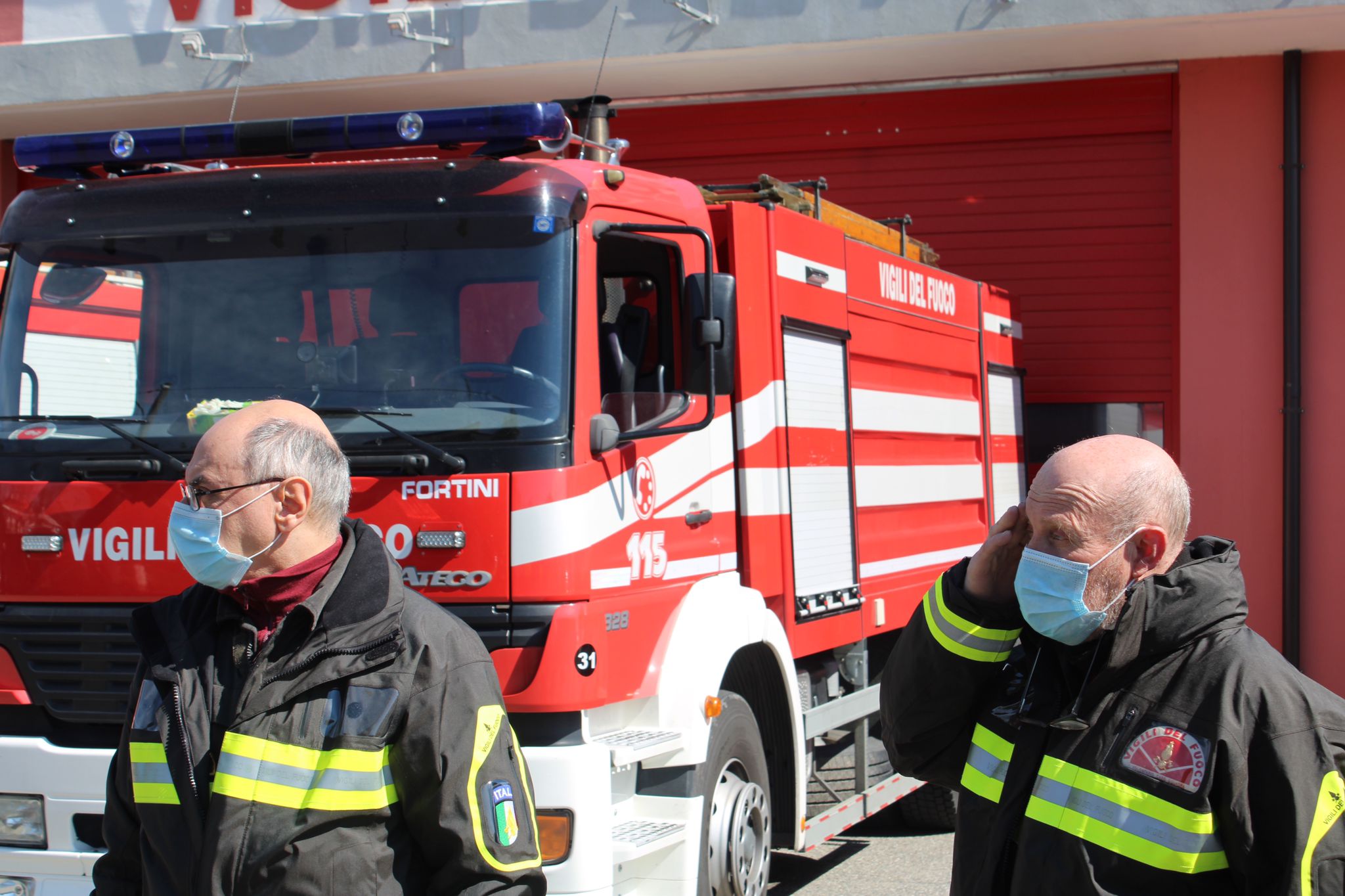 Vigili del Fuoco volontari di Inveruno, la festa di Sant'Antonio ai tempi  del Covid - Prima Milano Ovest