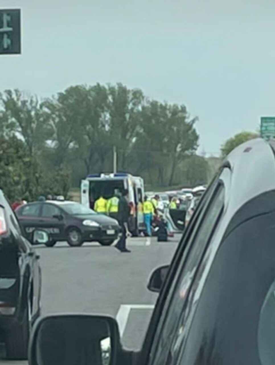 Scontro tra auto e moto: Varesina in tilt