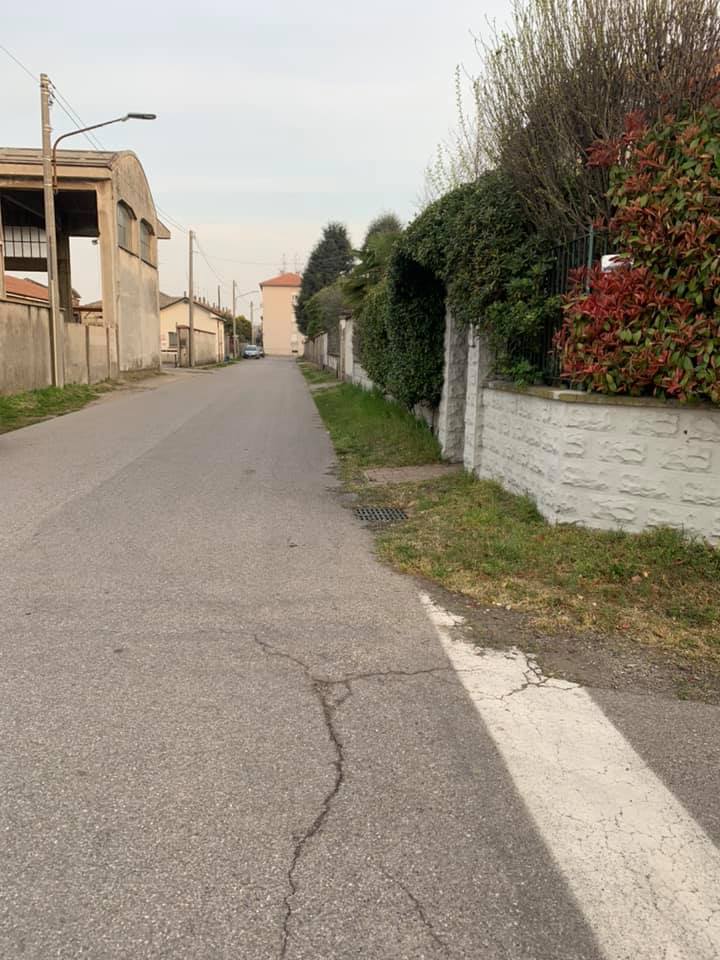 “Auto a gran velocità: intervenite prima che avvenga una tragedia”